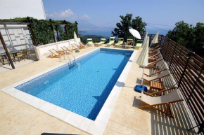 Отель Apartments Oktopus  Сутоморе